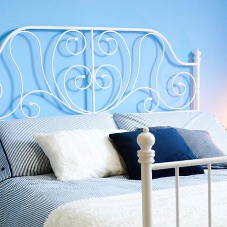 Villa Aurelia - Seafront Apartment With Terrace クアルトゥ・サンテーレナ エクステリア 写真