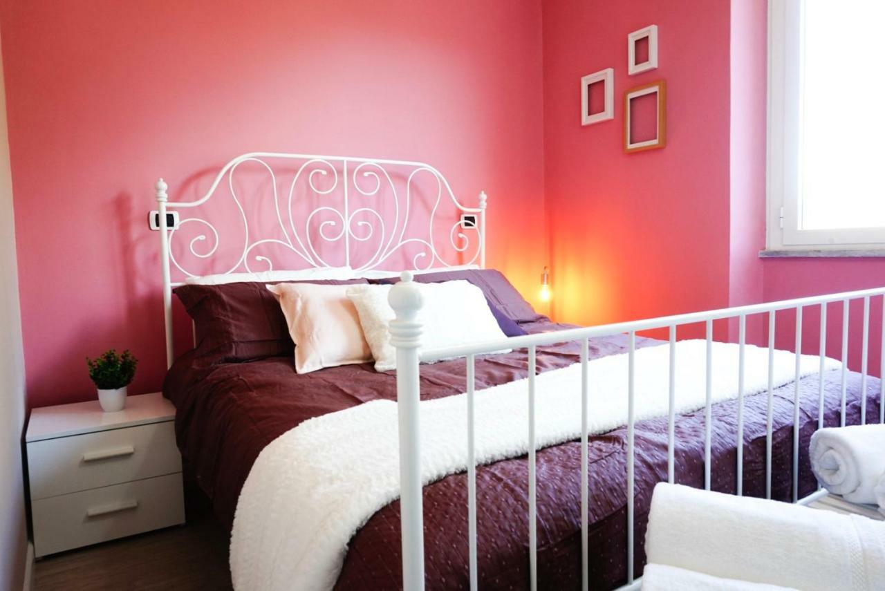 Villa Aurelia - Seafront Apartment With Terrace クアルトゥ・サンテーレナ エクステリア 写真