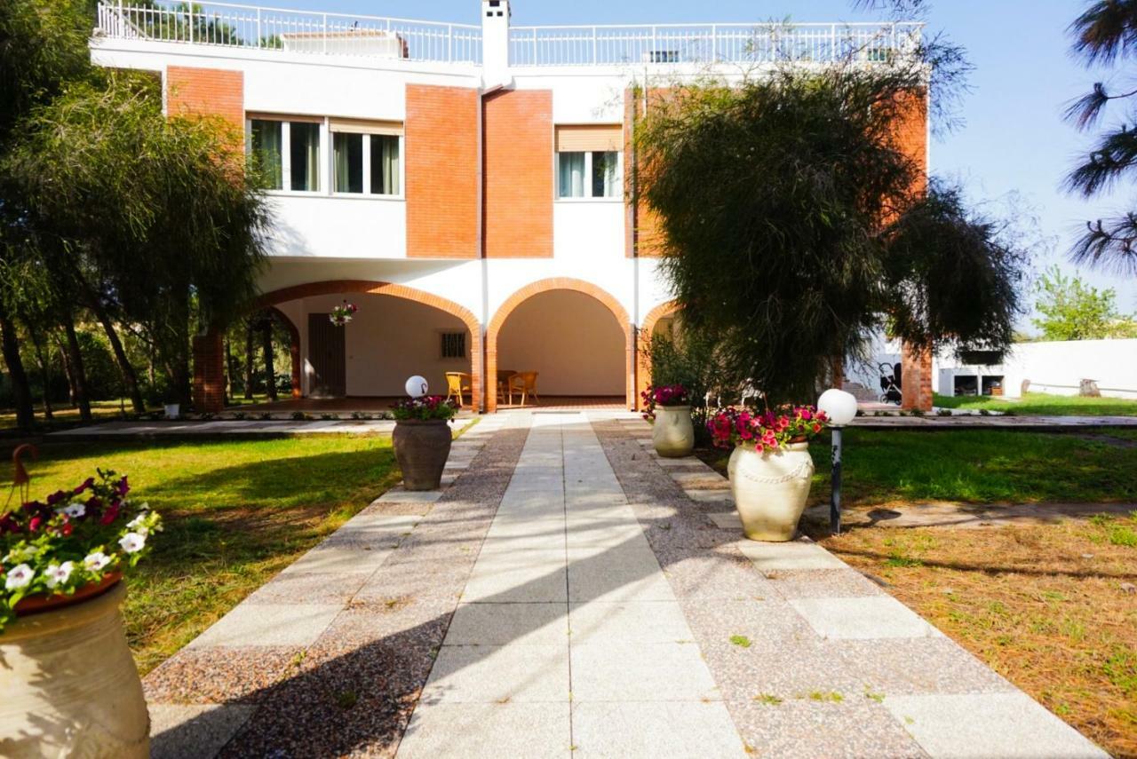 Villa Aurelia - Seafront Apartment With Terrace クアルトゥ・サンテーレナ エクステリア 写真